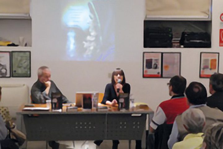 Libreria-Feltrinelli-Milano-Sett-2013_1.jpg