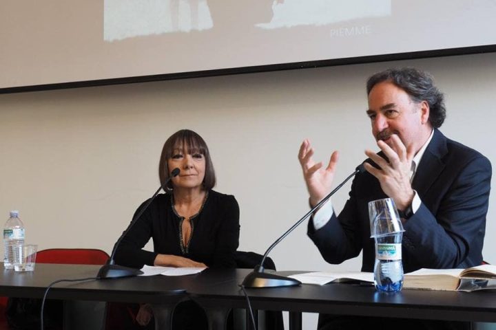 Mondadori-Megastore-Milano-Apr-2016_6.jpg
