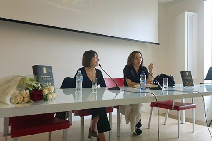 Mondadori-Megastore-Milano-Giu-2011_3.jpg
