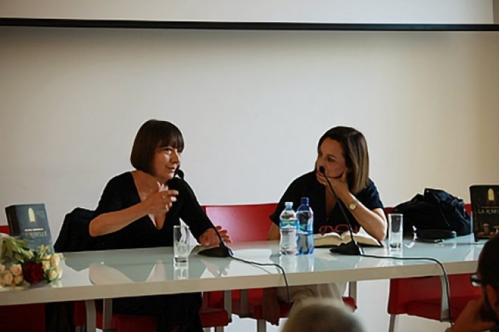Mondadori-Megastore-Milano-Giu-2011_6.jpg