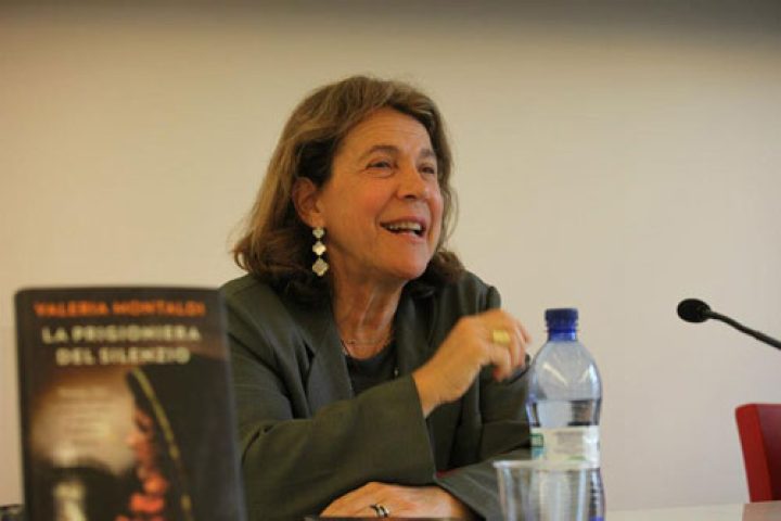 Mondadori-Megastore-Milano-Mag-2013_3.jpg