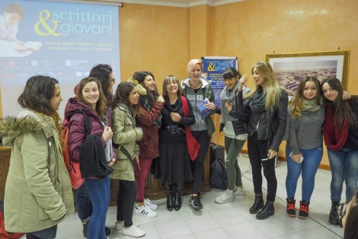 Scrittori-e-Giovani-Novara-Nov-2016_7.jpg